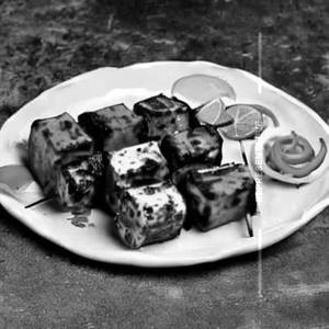 Za Atar Paneer Tikka