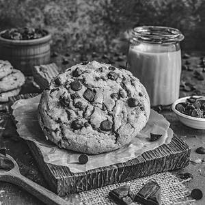 Jumbo Chocolate Chip Cookies