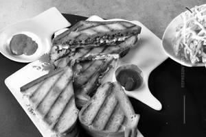 Grilled Chilli Cheese Sandwich