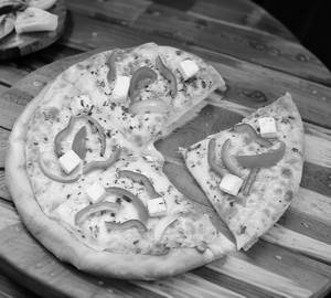 Paneer Pizza - (7 Inch)