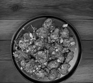 Veg Gravy Manchurian (8Pcs)