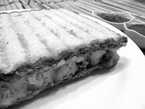 Aloo Masala Bhujia Chutney Toast