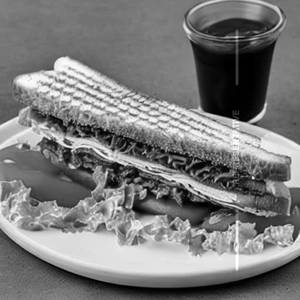 New Yorker's Veg Club Sandwich