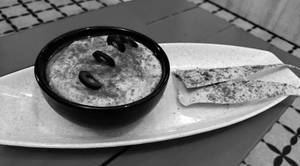 Original Chickpea Hummus With Black Olives
