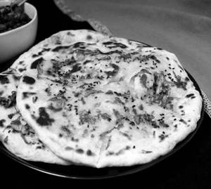 Aloo Amritsari Kulcha
