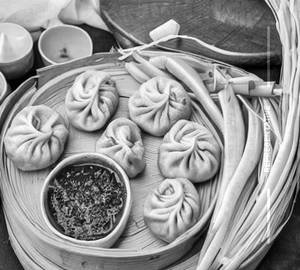 Veg Creamy Momos