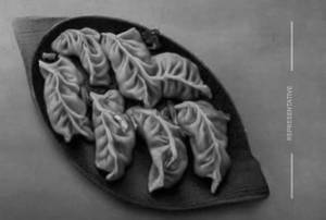 Veg Achari Momos