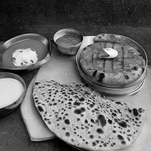 Aloo Cheese Pyaz Tawa Paratha