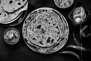 Green Chilly Garlic Paratha
