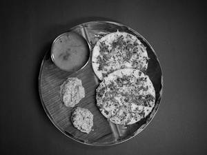 Ghee Onion Uttapam
