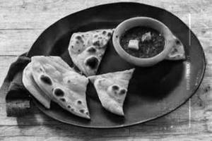 Aloo Pyaz Naan