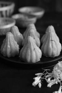 Kesar Modak