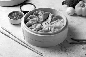 Veggie Dumplings (whole Wheat) (8 Pcs)