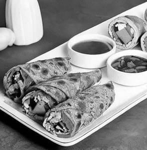Veg Schezwan Roll