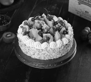 Fresh Fruit Cake