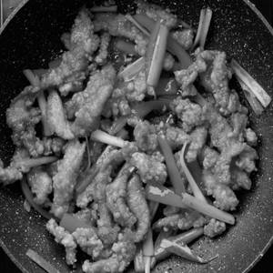 Crispy Shredded Chicken In Hot Garlic Sauce