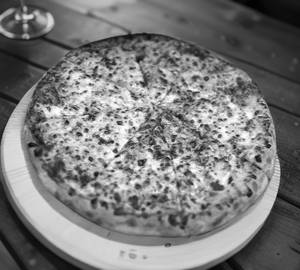 Margherita pizza