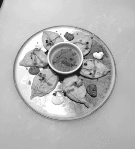 STEAM  PANEER MOMOS