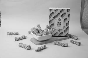 Palak Straw Puff [160 grams]
