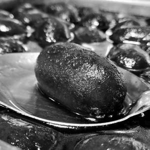 Hot Gulab Jamun
