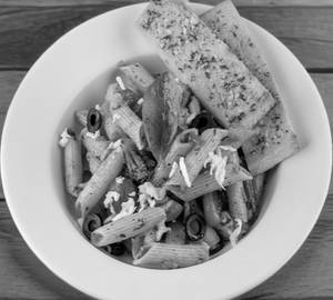 Penne Marinana With Veg, Basil & Garlic Croute