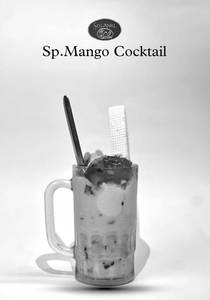 Special mango cocktail with ice cream