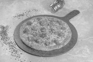 Cheese And Tandoori Chicken Pizza