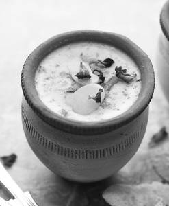 Kesar Pista Matka Kulfi