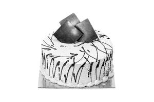 Pyramid Cake (1/2 kg)