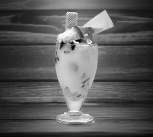 Cocktail [regular] with ice cream