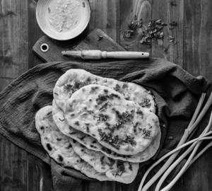 Veg and Cheese Kulcha 