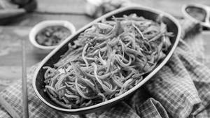 Veg Schezuan Noodles