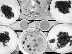 Chicken Kanti (10 pcs boneless) with 2 laccha parathas