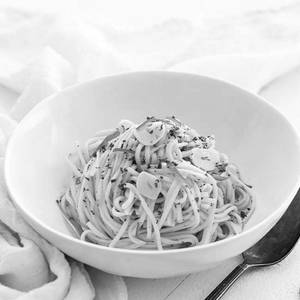 Aglio E Olio Spaghetti