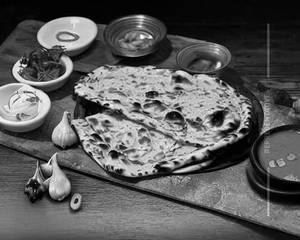 Chilli garlic naan