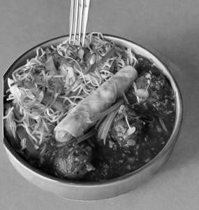 Triple schezwan noodles