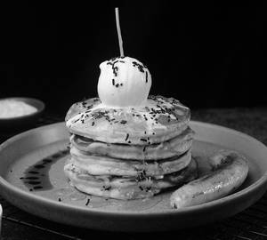 Honey & Banana Pancake