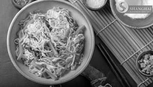 Egg Singapore Rice Noodles [Serves 2]