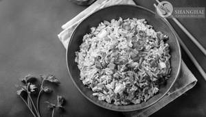 Egg Burnt Garlic Fried Rice [Serves 2]