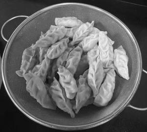 Steamed Chicken Momos (10 pcs)