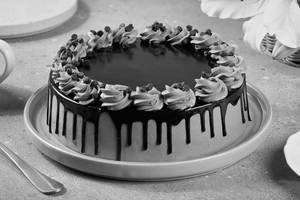 Cream Drop Chocolate Cake