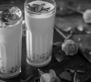 Rose Milkshake 
