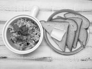 Egg Bhurji With 4 Pc Slice Bread