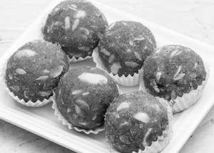 Gond Laddu Desi Ghee