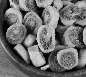 Mini Bhakarwadi {200gm}