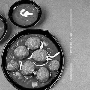Veg Ball Hot Garlic Sauce (gravy)(chinese)