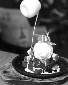 Red Velvet Sizzler