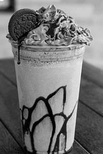 Vanilla Oreo Milkshake