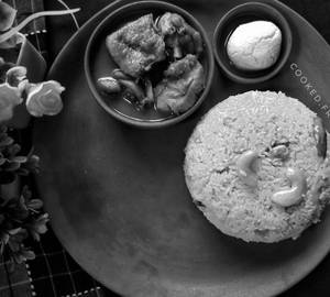 Basanti Pulao & Chicken Kosha (2 Pcs)