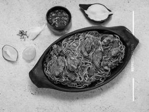 Schezwan Chicken Noodles 